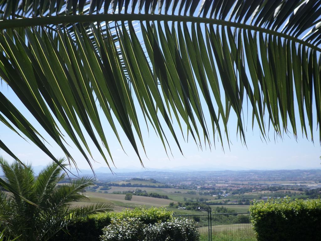 Bed And Breakfast " Il Tesoro Di Mario " Falconara Marittima Bagian luar foto