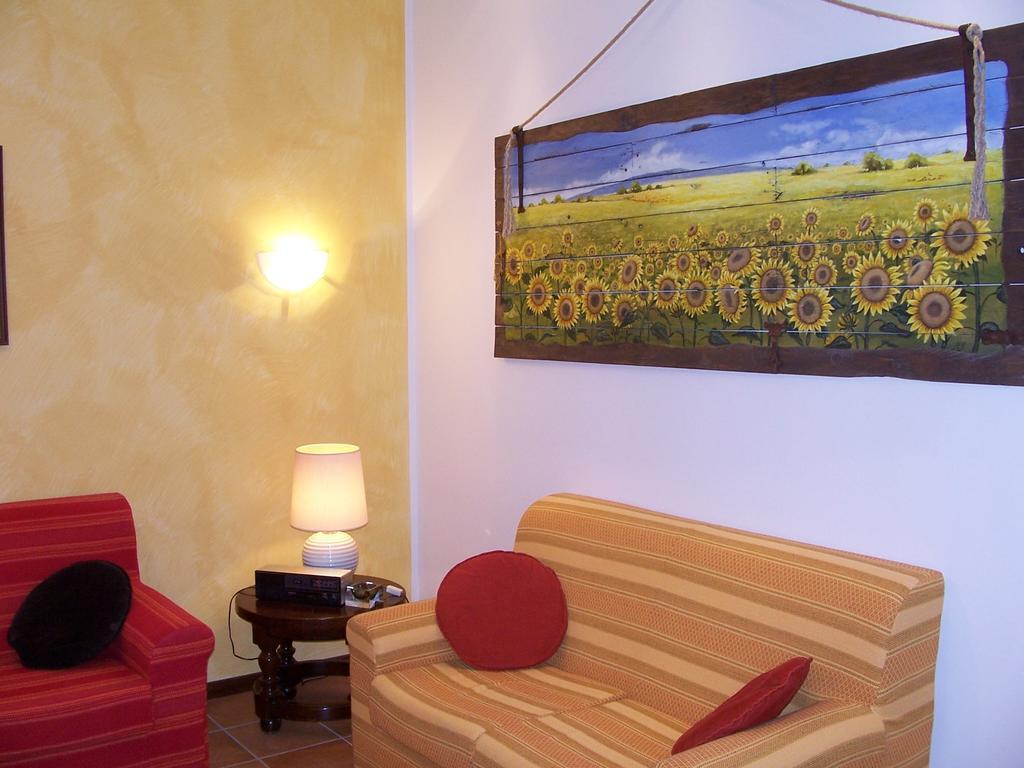 Bed And Breakfast " Il Tesoro Di Mario " Falconara Marittima Bagian luar foto