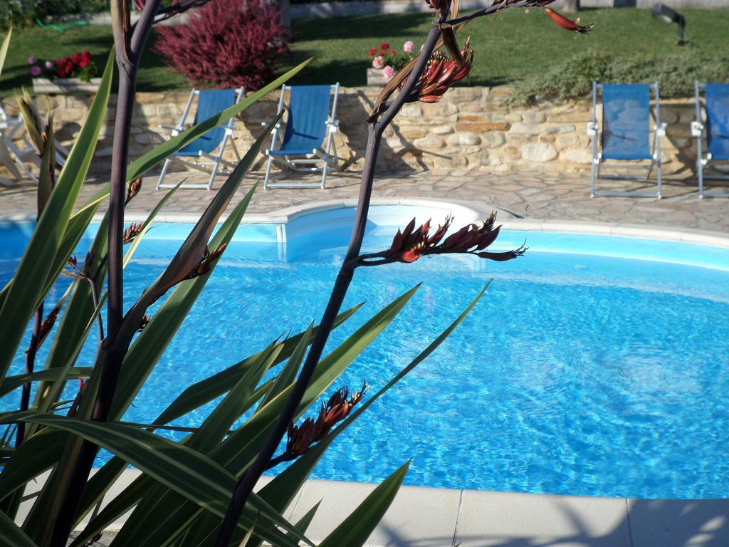 Bed And Breakfast " Il Tesoro Di Mario " Falconara Marittima Bagian luar foto